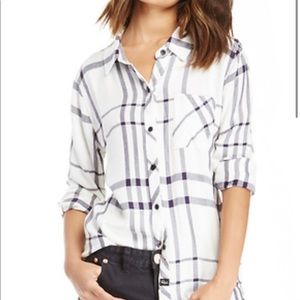 long sleeve plaid shirt